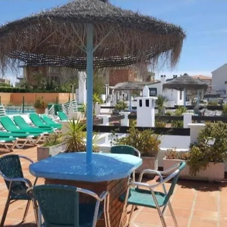 Apartament Maika Benalsun Pueblo Evita *