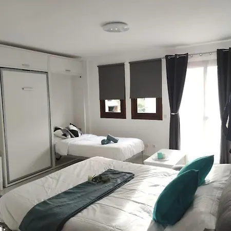 Maika Benalsun Pueblo Evita Apartment *